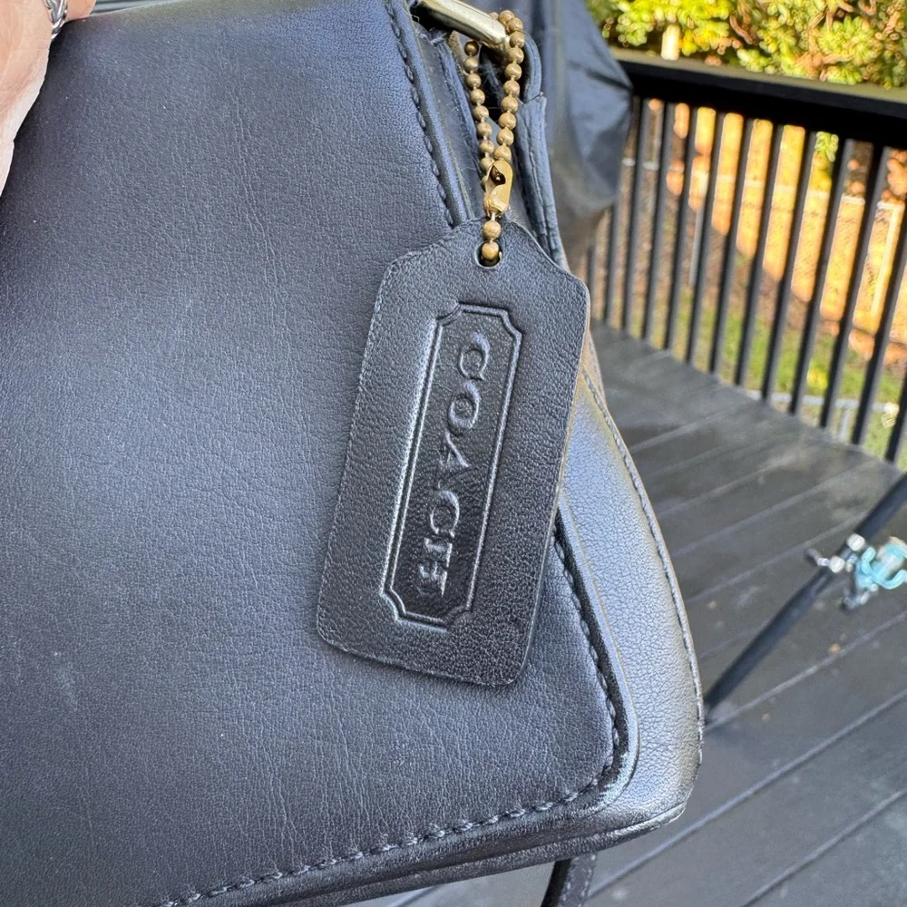 Vintage Y2K Coach Leather Crossbody Bag